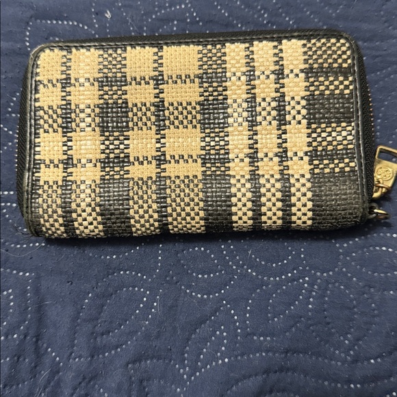 Tory Burch Robinson Black and Tan Plaid Zip Wallet $215 retail - Picture 3 of 17